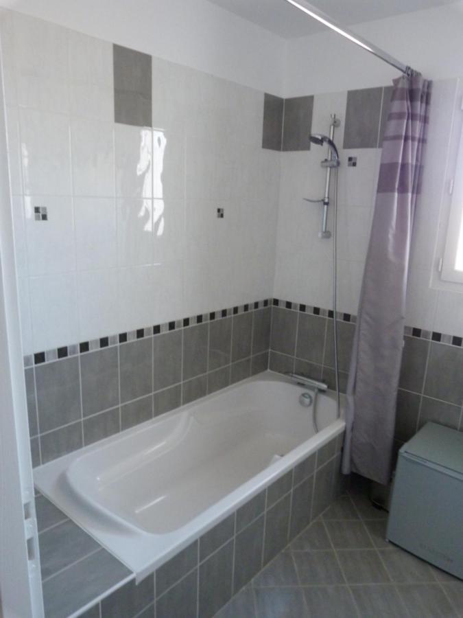 Chez Patrick Roujan B&B 외부 사진